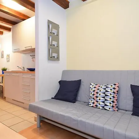 Seaside Marcella Apartment