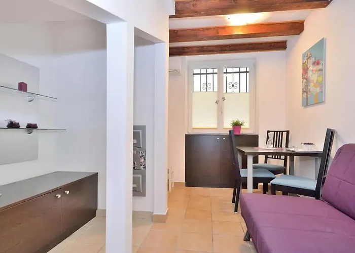 Apartma Seaside Marcella *