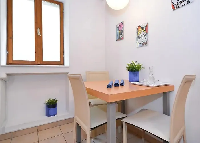 Seaside Marcella Apartma