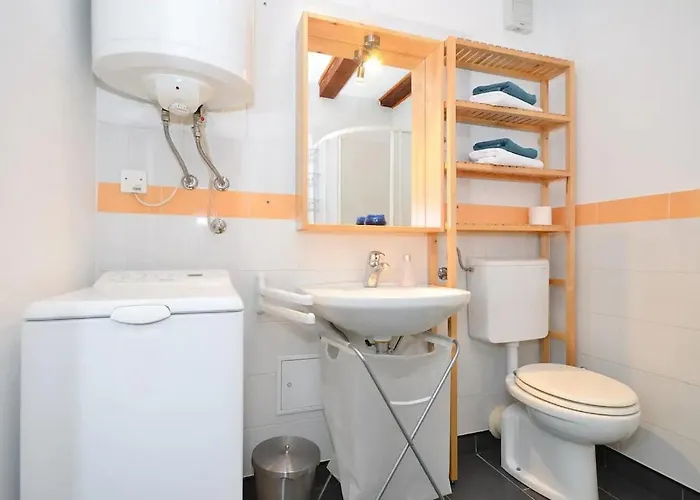 Seaside Marcella Apartma